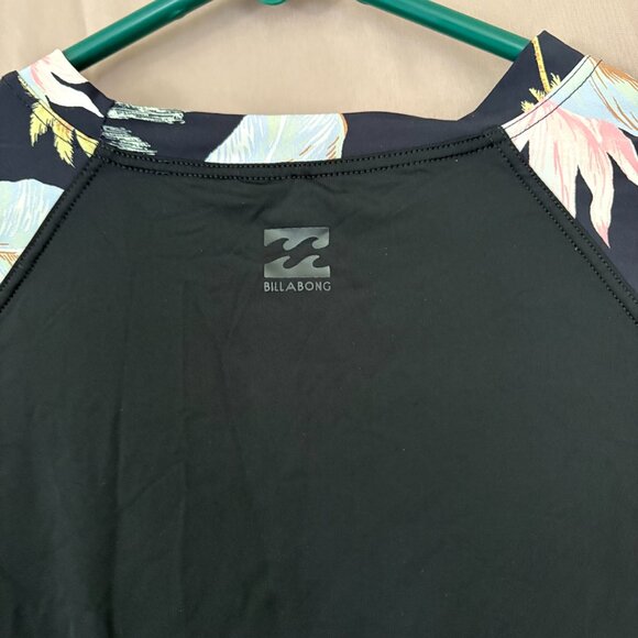 Billibong Womens Floral Black Rashguard Long Sleeve Size S Beach Swim Fishing - Picture 4 of 8